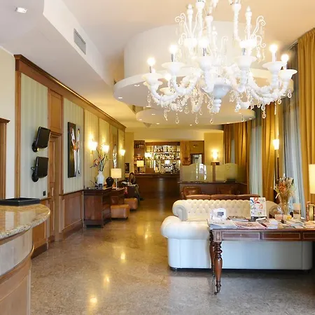 Moderno Otel 4*