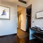 Moderno Hotel 4*