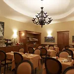 Hotel Moderno Pavía