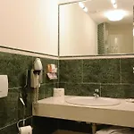 莫德诺酒店 4*