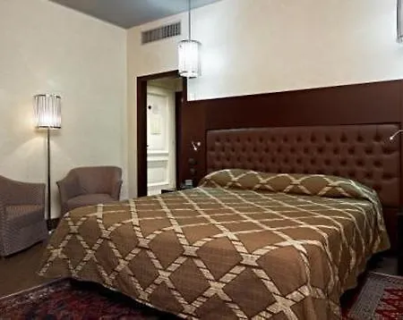Hotel Moderno 4*